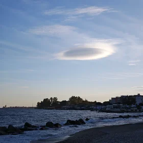 Orographic Wave Clouds over the Strait of Messina