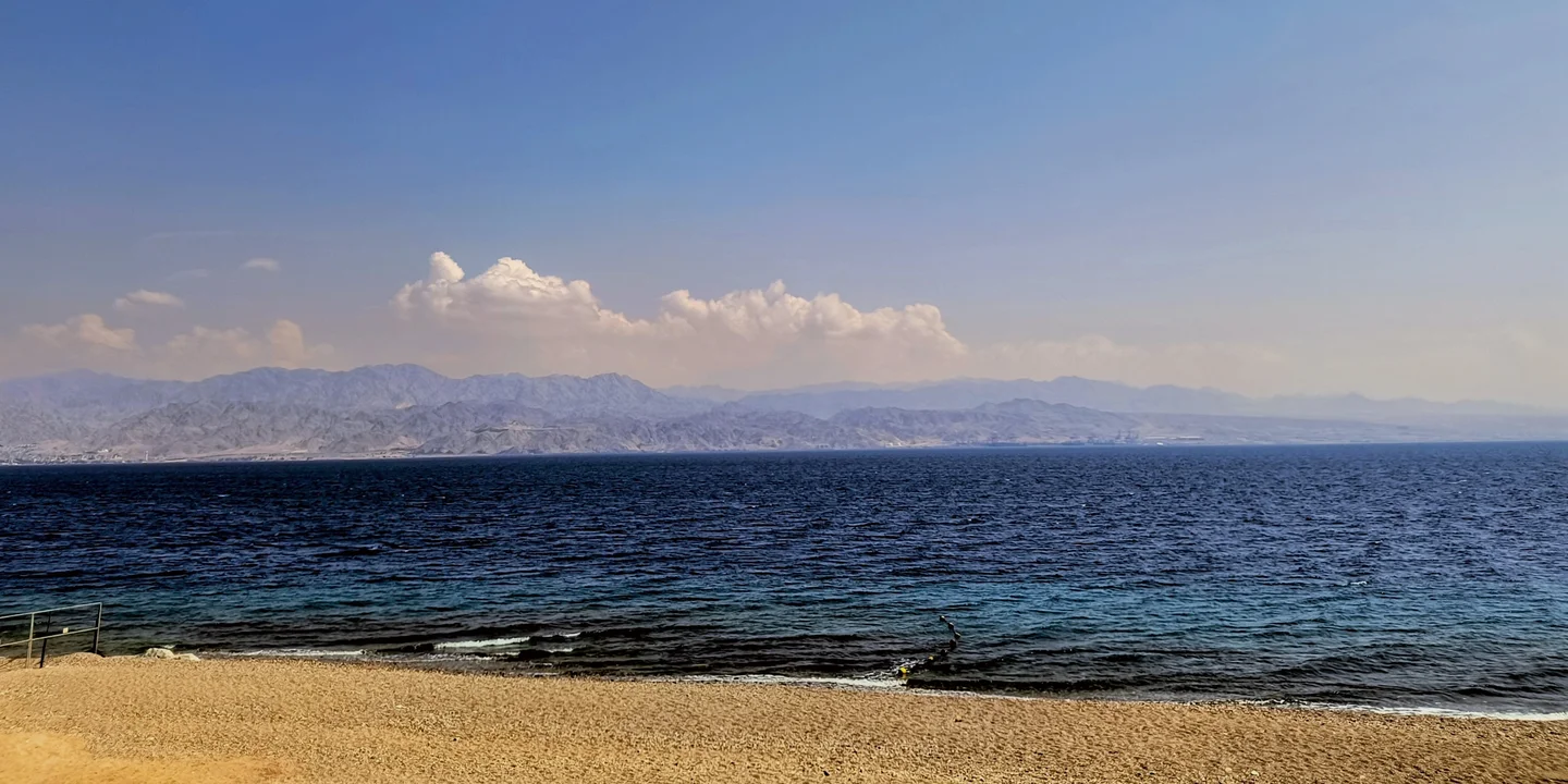 Where Desert Air Meets the Red Sea Horizon