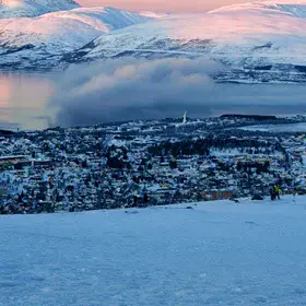 A cloud trapped between sea and mountains reveals the structure of the atmosphere