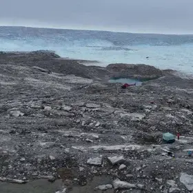 Quantum Gravimeter in Greenland