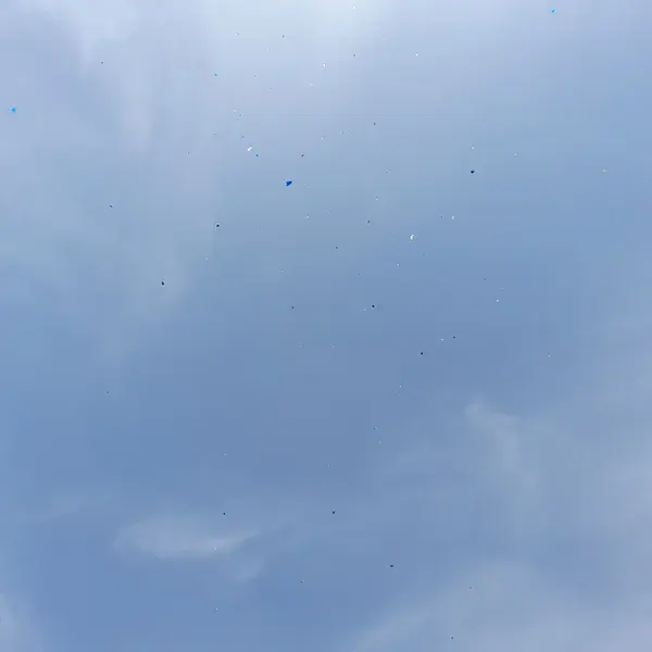 Air plastic pollution