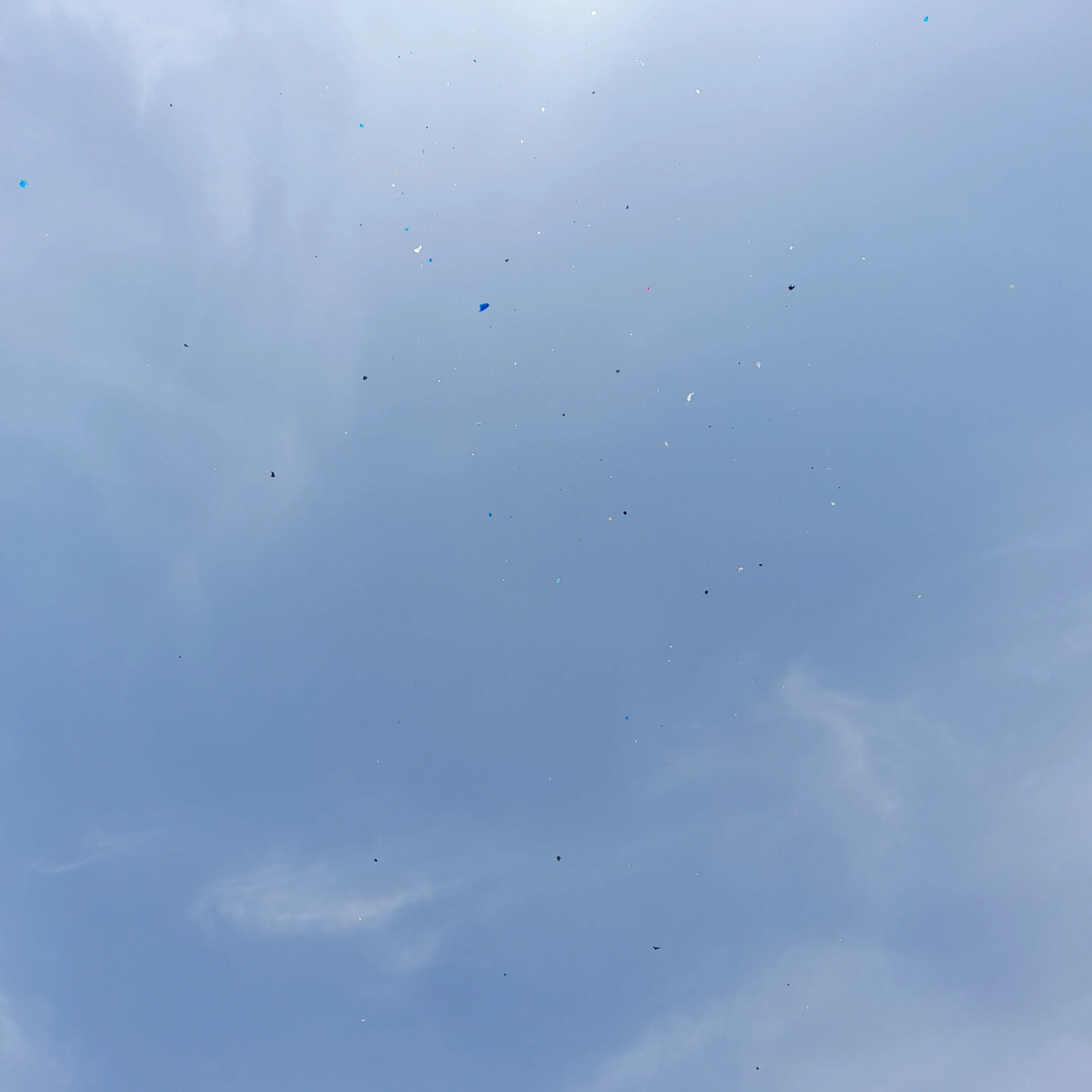 Air plastic pollution