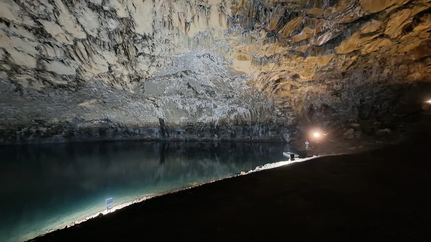Furna do Enxofre (Sulphur Cave), Graciosa Island