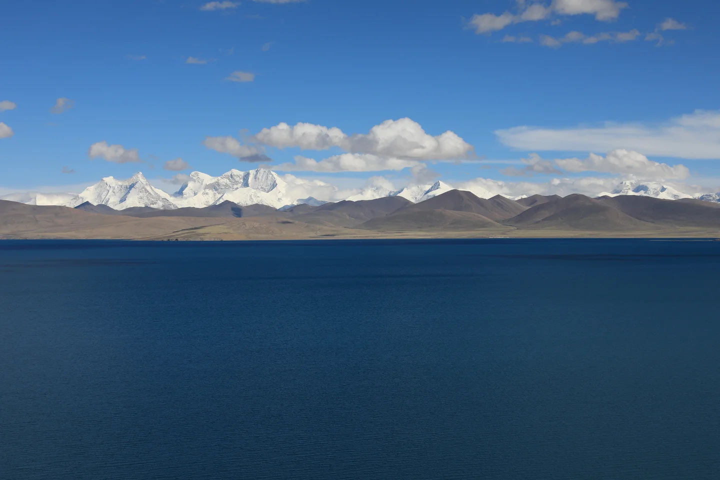 Pumo Yumco — The Sapphire Among the Himalayas