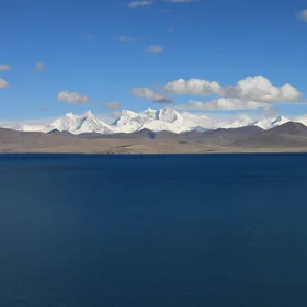 Pumo Yumco — The Sapphire Among the Himalayas