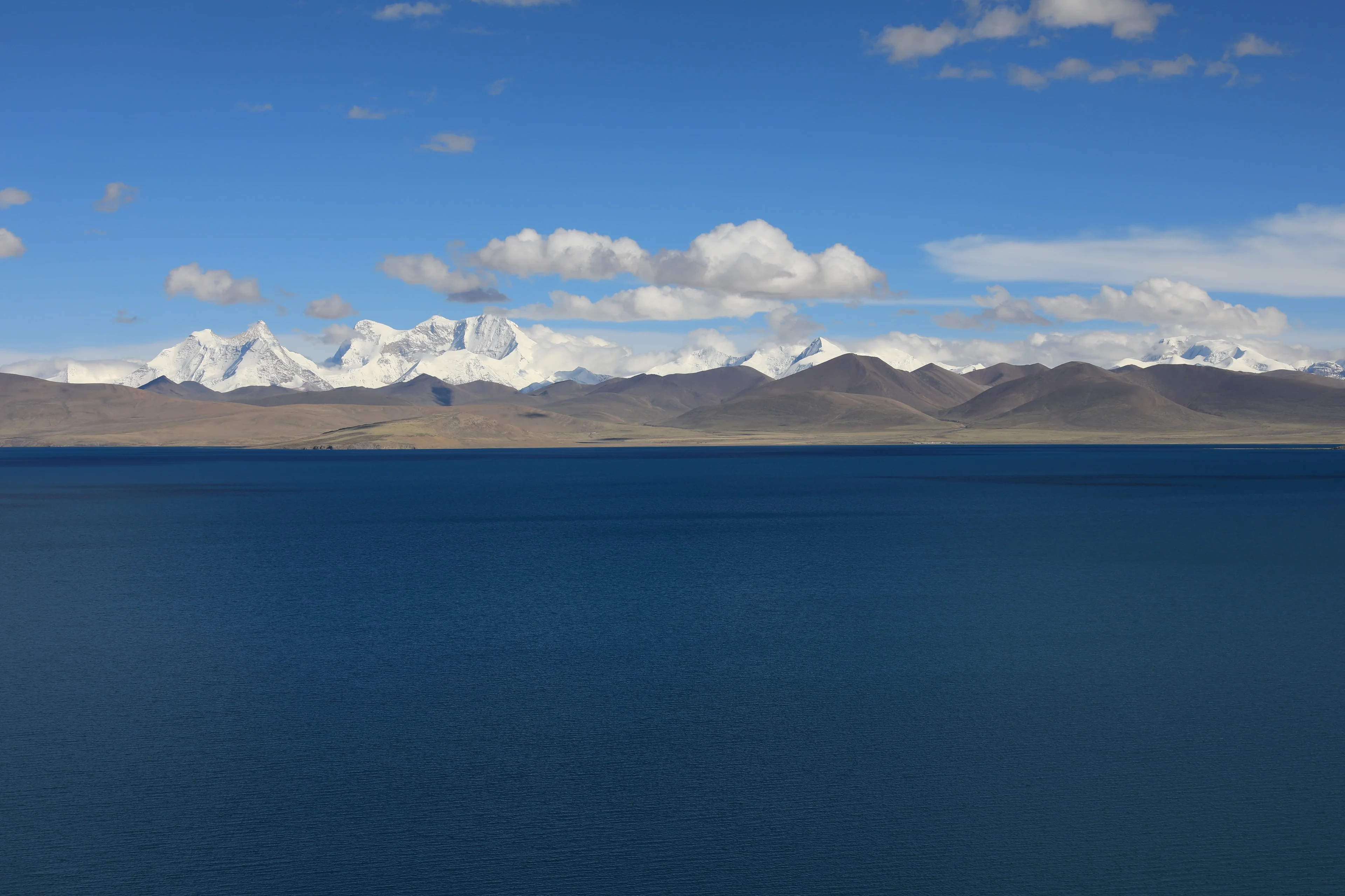 Pumo Yumco — The Sapphire Among the Himalayas