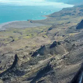 Disko Island, Vaigat formation basalt.